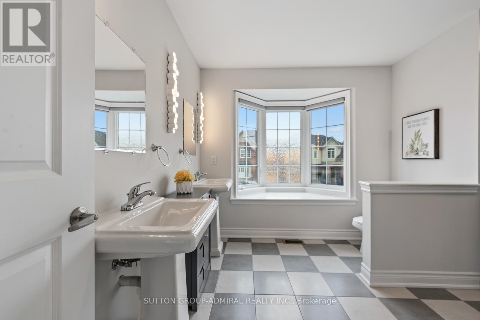 2 William Luck Avenue, East Gwillimbury, Ontario  L9N 0S1 - Photo 33 - N13018452