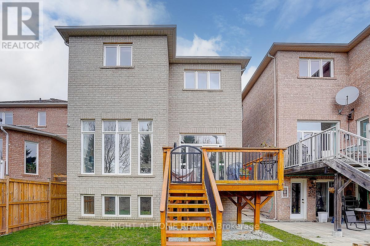 47 Toporowski Avenue, Richmond Hill, Ontario  L4S 2G9 - Photo 5 - N13011480