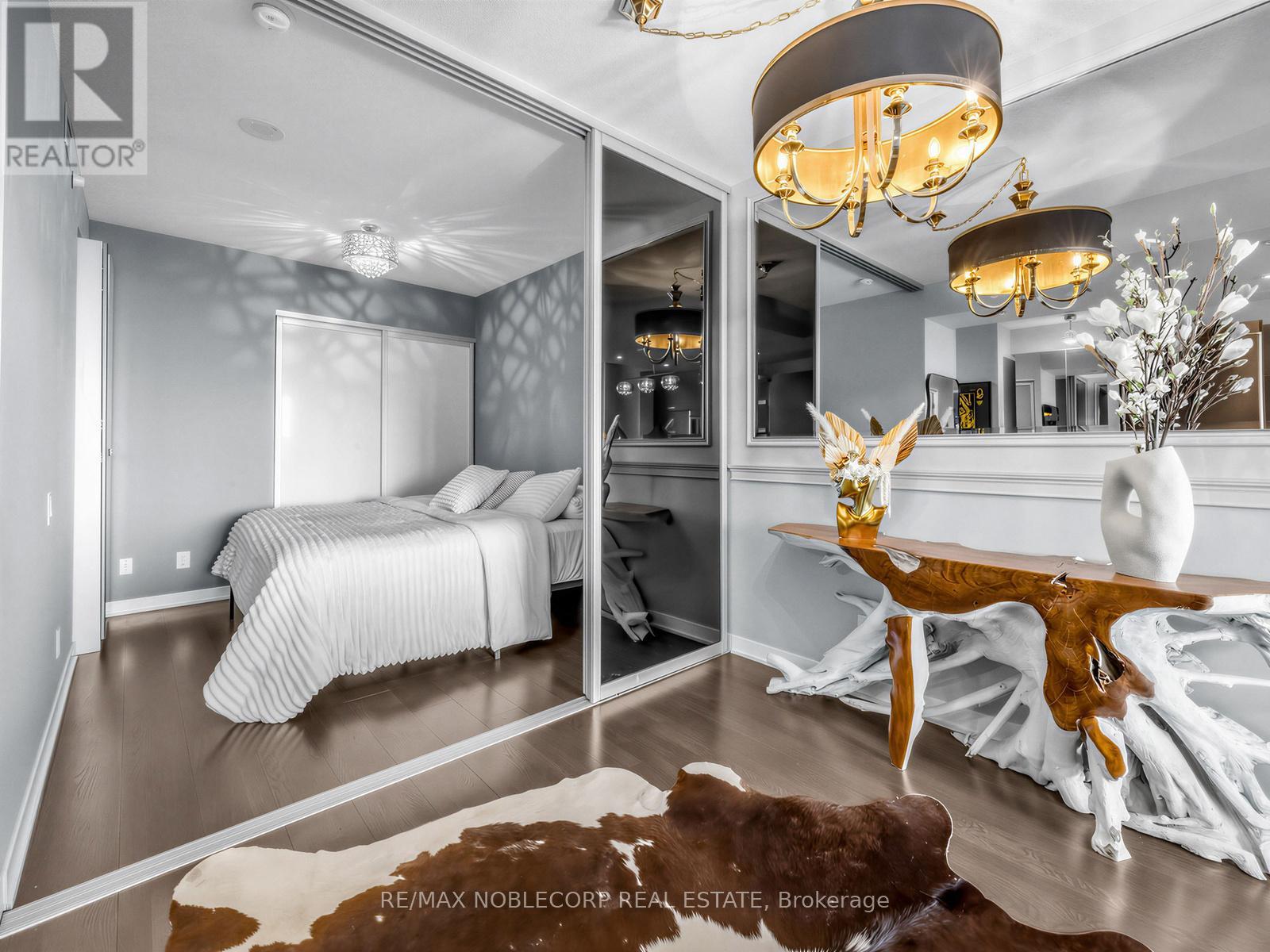 2212 - 88 Park Lawn Road, Toronto, Ontario  M8Y 0B5 - Photo 12 - W12917460