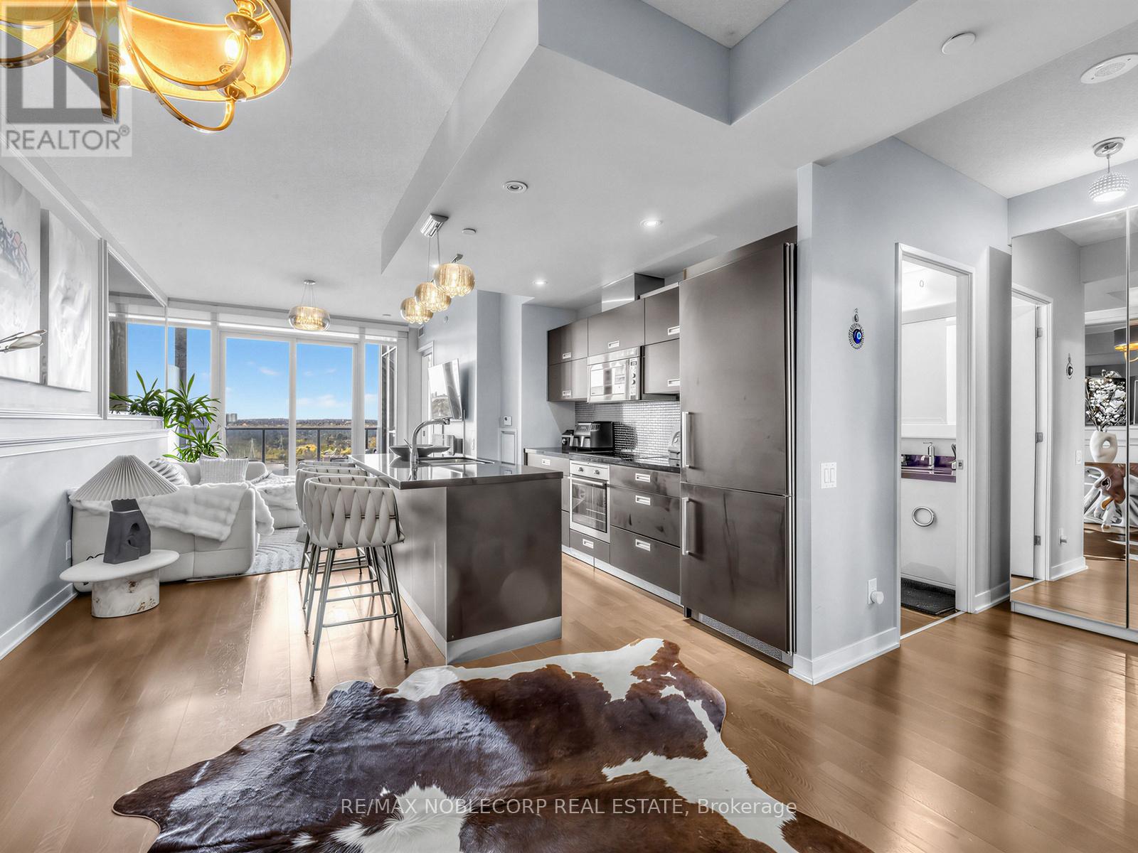 2212 - 88 Park Lawn Road, Toronto, Ontario  M8Y 0B5 - Photo 6 - W12917460