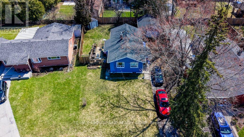 114 RINGWOOD ROAD, Oakville, Ontario