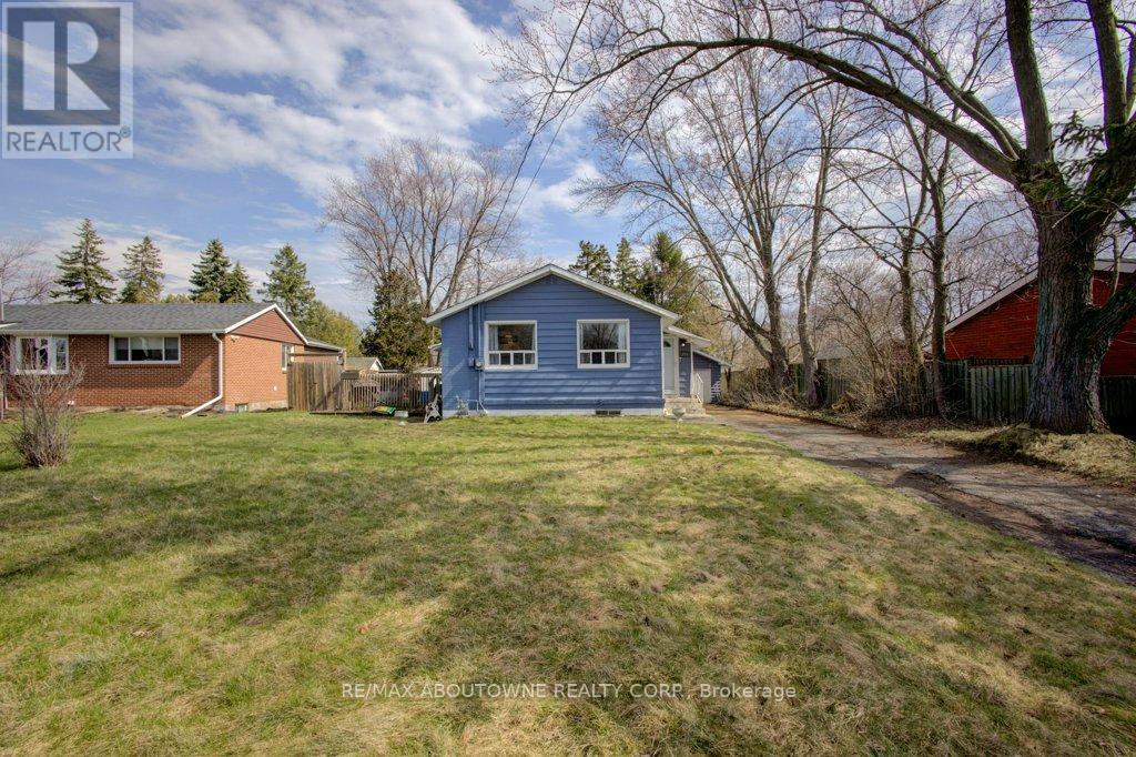 114 Ringwood Road, Oakville, Ontario  L6H 1K2 - Photo 20 - W12981408