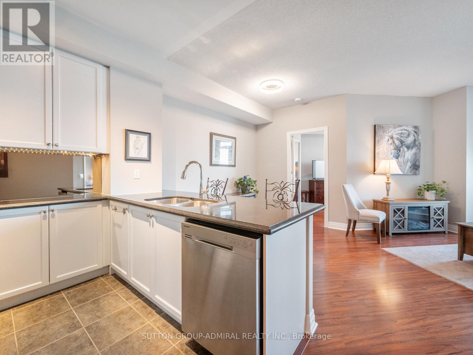 2304 - 2121 Lake Shore Boulevard W, Toronto, Ontario  M8V 4E9 - Photo 2 - W13018388