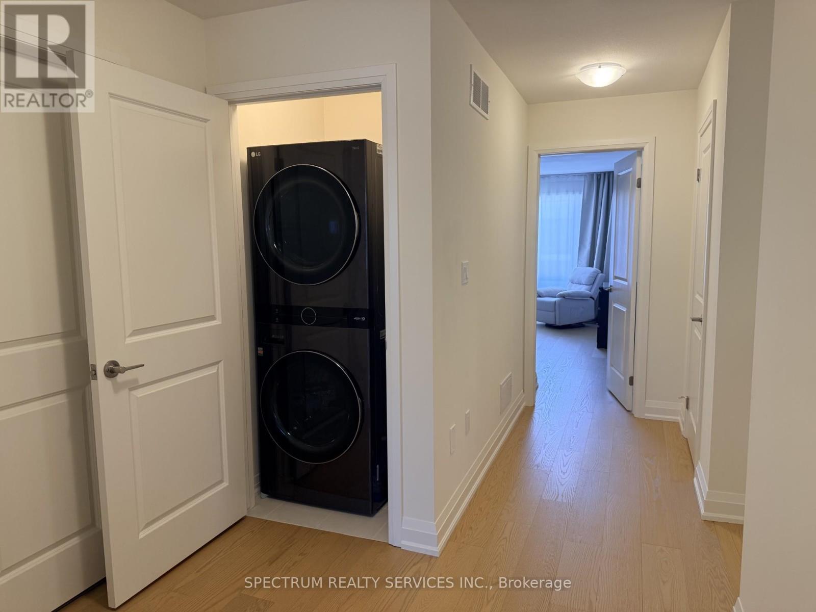 7436 Matteo Drive, Niagara Falls, Ontario  L2H 3T3 - Photo 11 - X13014534