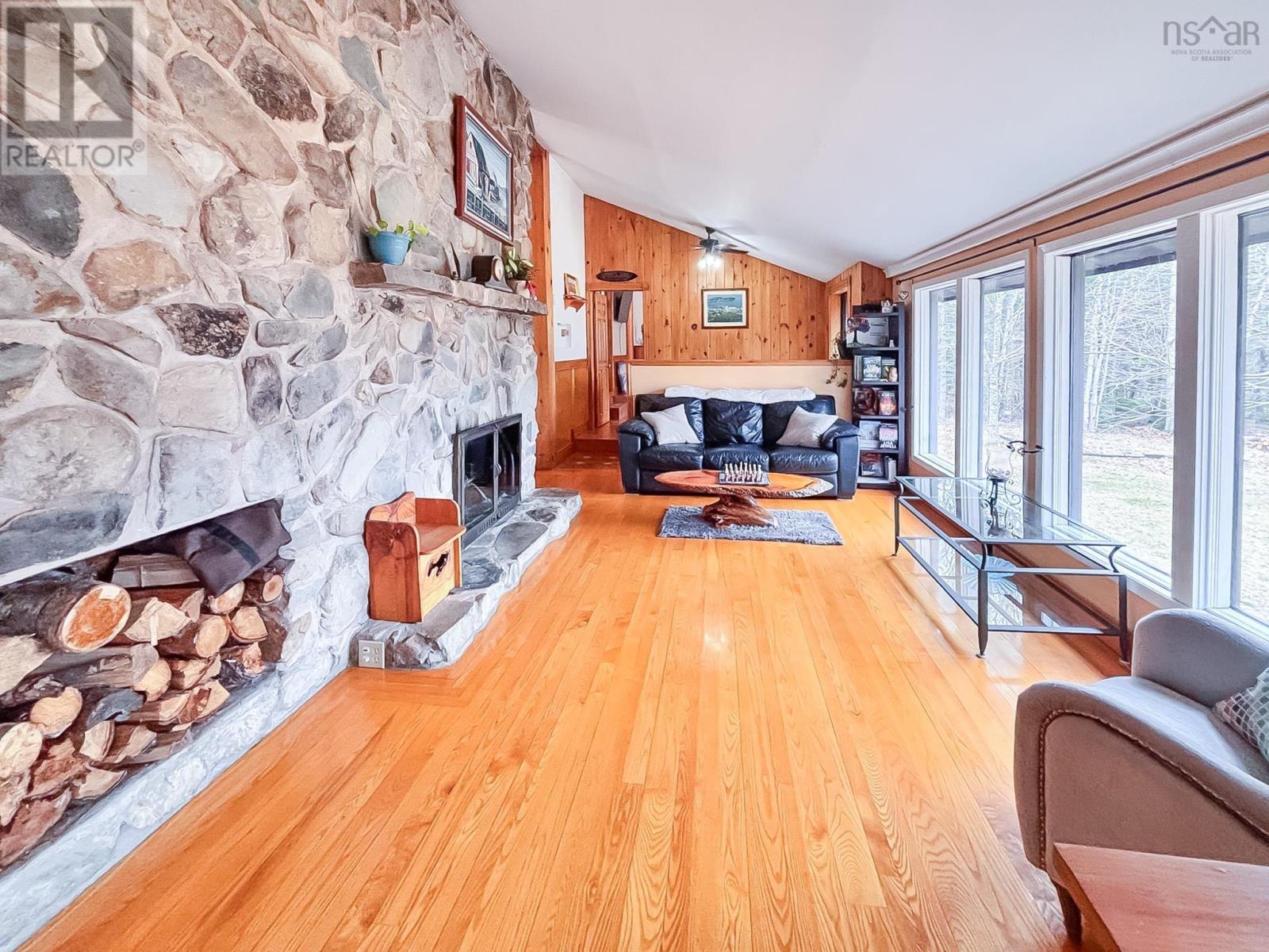 9169 Highway 331, Voglers Cove, Nova Scotia  B0J 2H0 - Photo 12 - 202607932