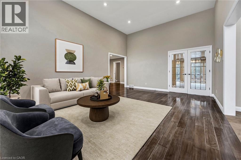 587 Manorwood Court, Waterloo, Ontario  N2K 3L7 - Photo 5 - 40811479