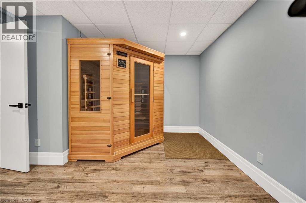 587 Manorwood Court, Waterloo, Ontario  N2K 3L7 - Photo 24 - 40811479