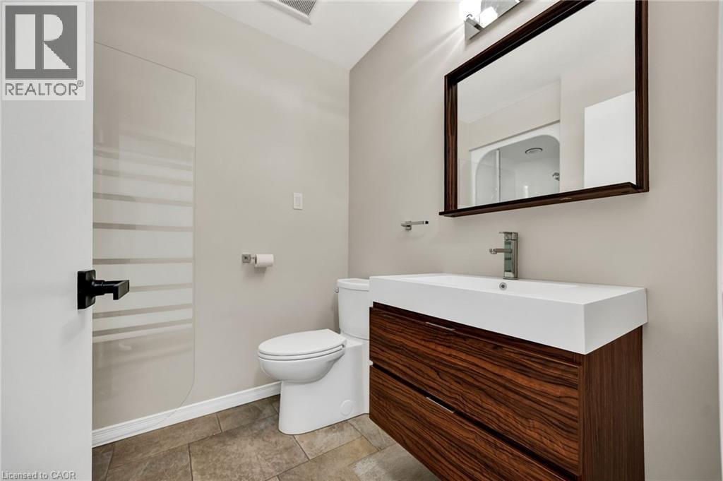 587 Manorwood Court, Waterloo, Ontario  N2K 3L7 - Photo 19 - 40811479