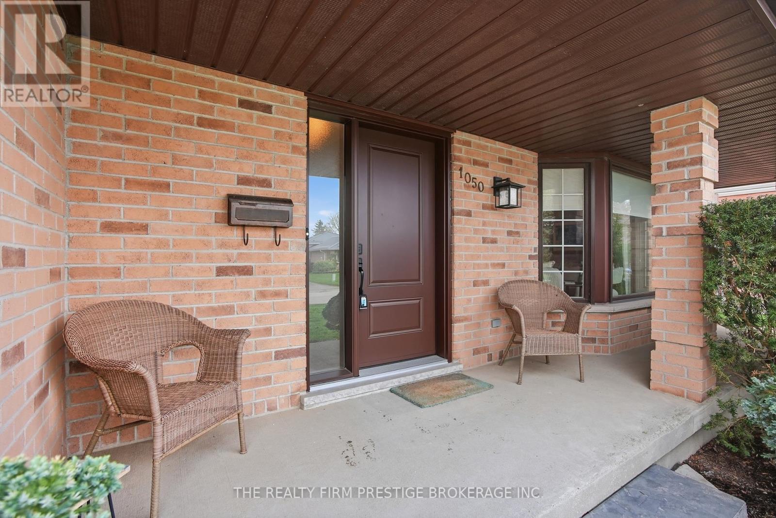 1050 Mahogany Crescent, London North, Ontario  N6H 4V9 - Photo 4 - X13018496