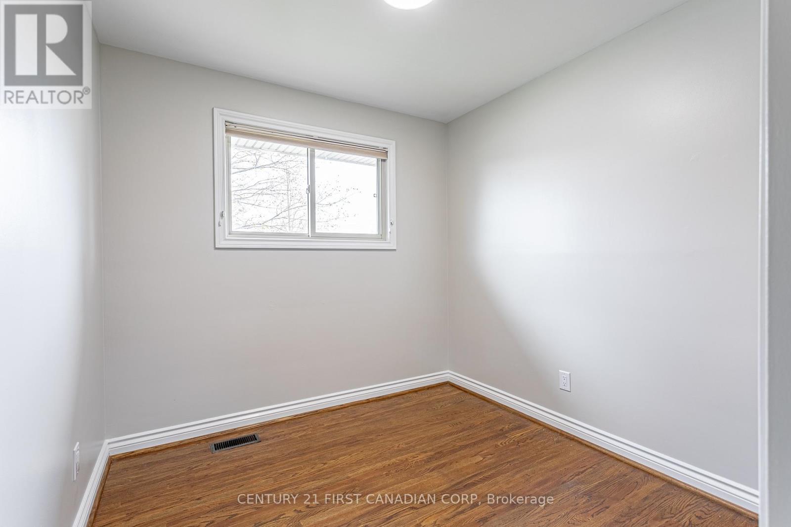 256 Southcrest Drive, London South, Ontario  N6J 1N1 - Photo 19 - X13018510