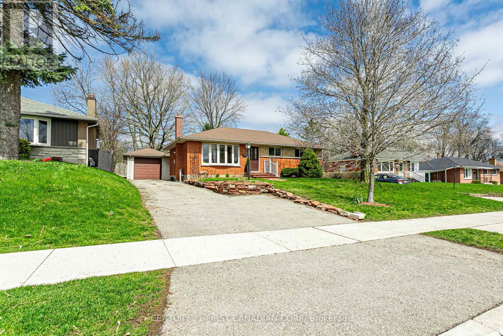 256 Southcrest Drive, London South, Ontario  N6J 1N1 - Photo 4 - X13018510