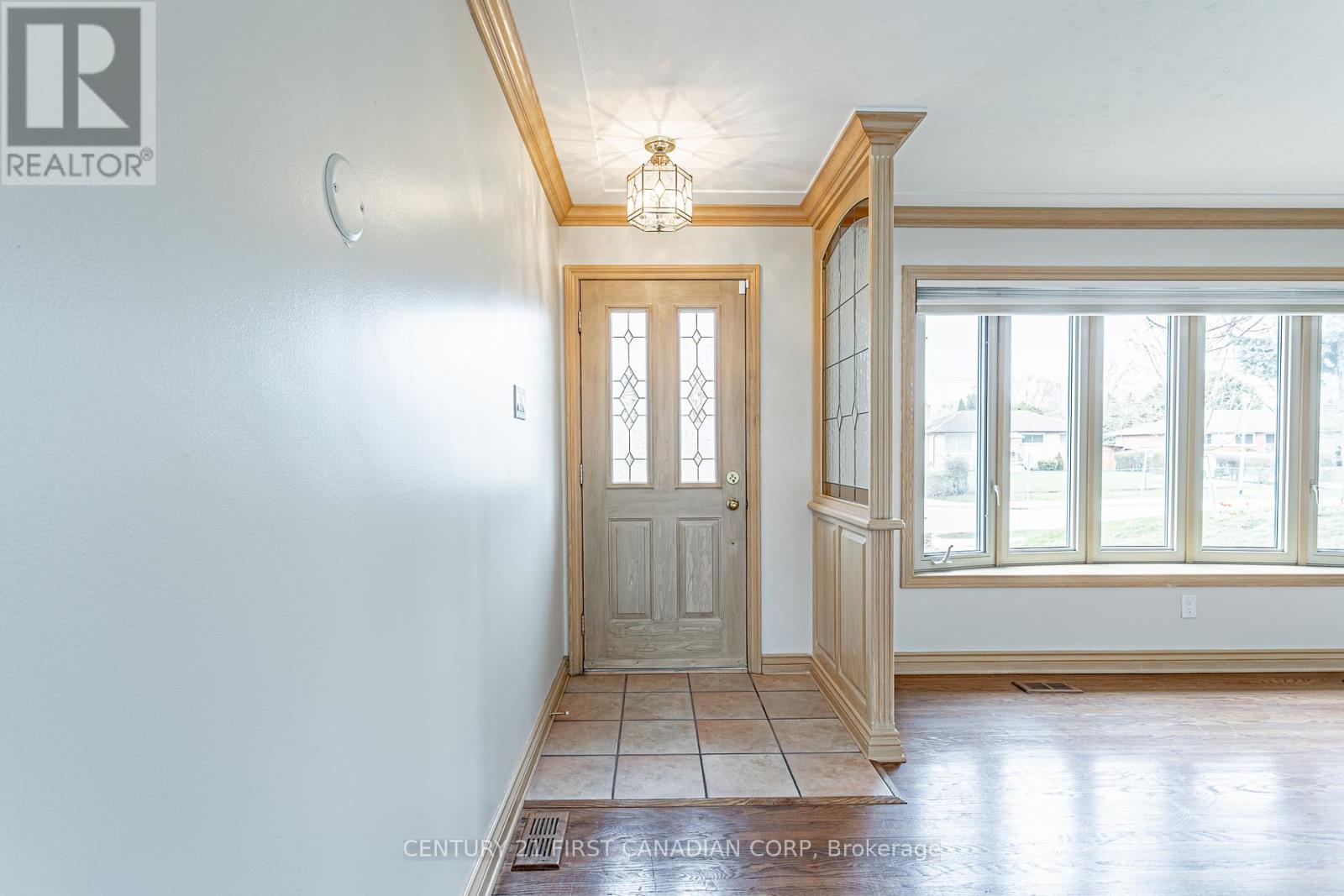 256 Southcrest Drive, London South, Ontario  N6J 1N1 - Photo 7 - X13018510