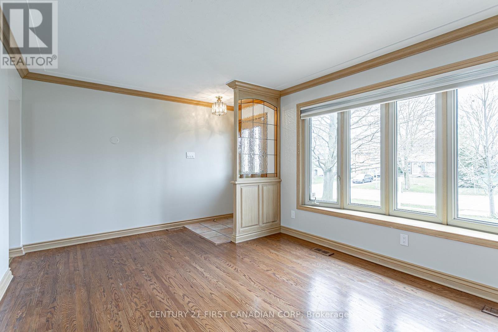 256 Southcrest Drive, London South, Ontario  N6J 1N1 - Photo 9 - X13018510