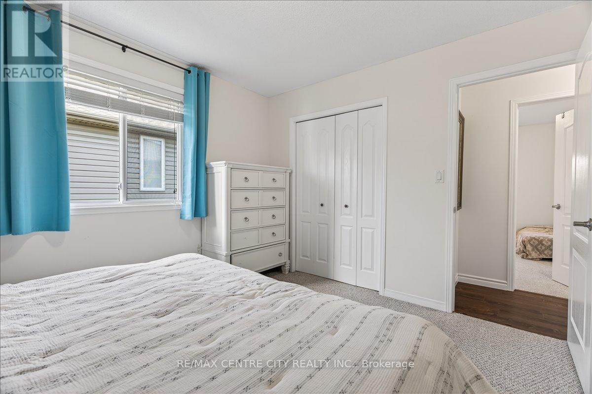 71 Middlesex Drive, Strathroy-Caradoc, Ontario  N7G 4G5 - Photo 19 - X13018538