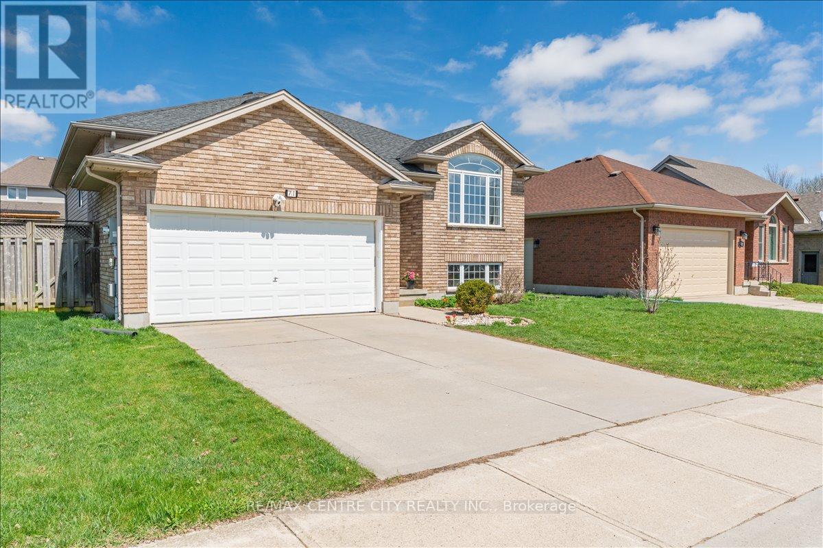 71 Middlesex Drive, Strathroy-Caradoc, Ontario  N7G 4G5 - Photo 2 - X13018538