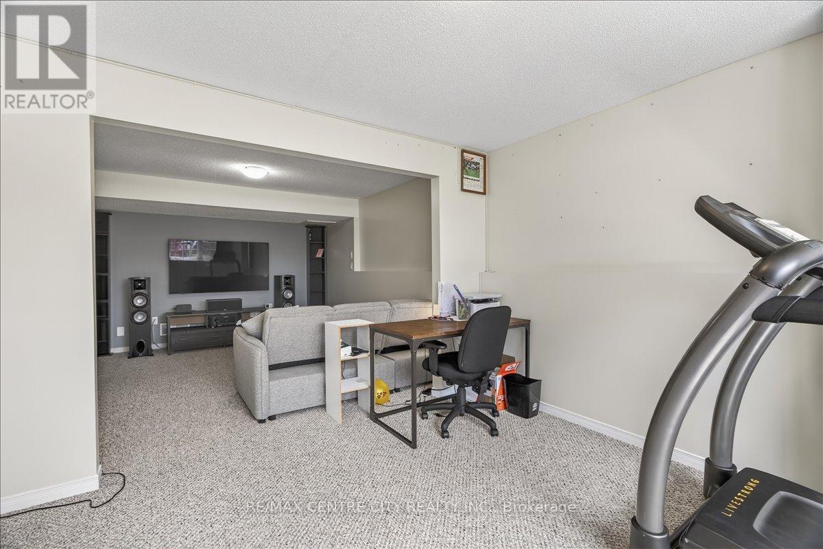 71 Middlesex Drive, Strathroy-Caradoc, Ontario  N7G 4G5 - Photo 28 - X13018538