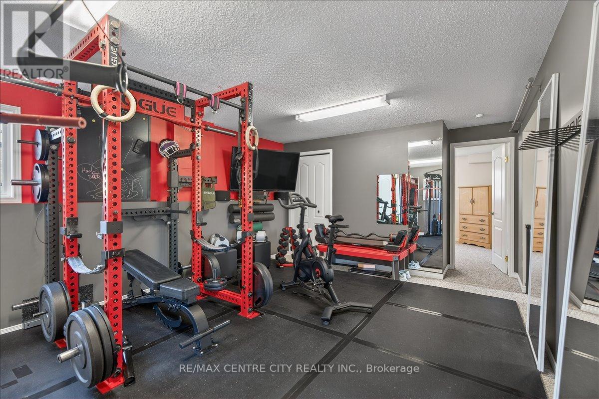 71 Middlesex Drive, Strathroy-Caradoc, Ontario  N7G 4G5 - Photo 32 - X13018538