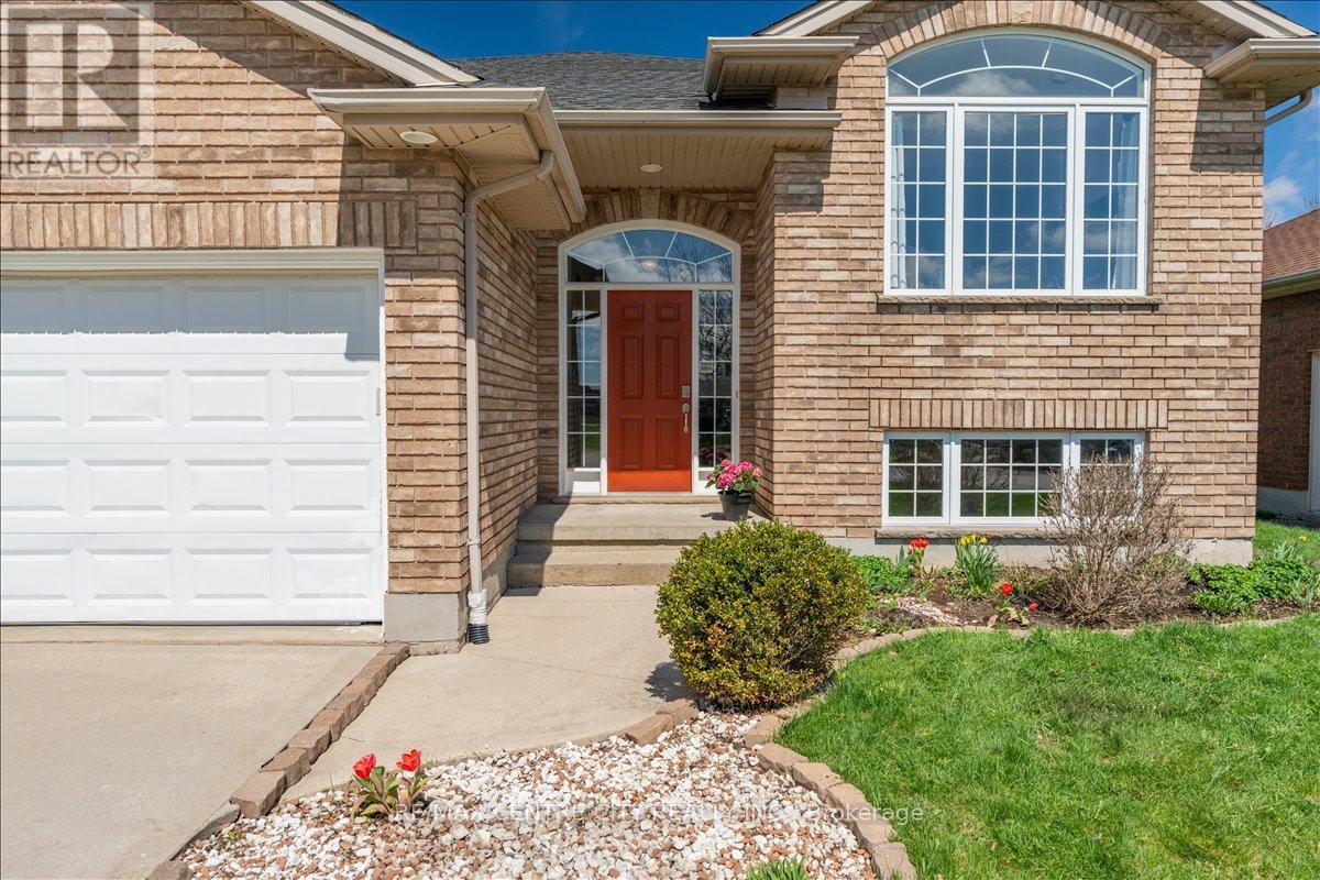 71 Middlesex Drive, Strathroy-Caradoc, Ontario  N7G 4G5 - Photo 4 - X13018538