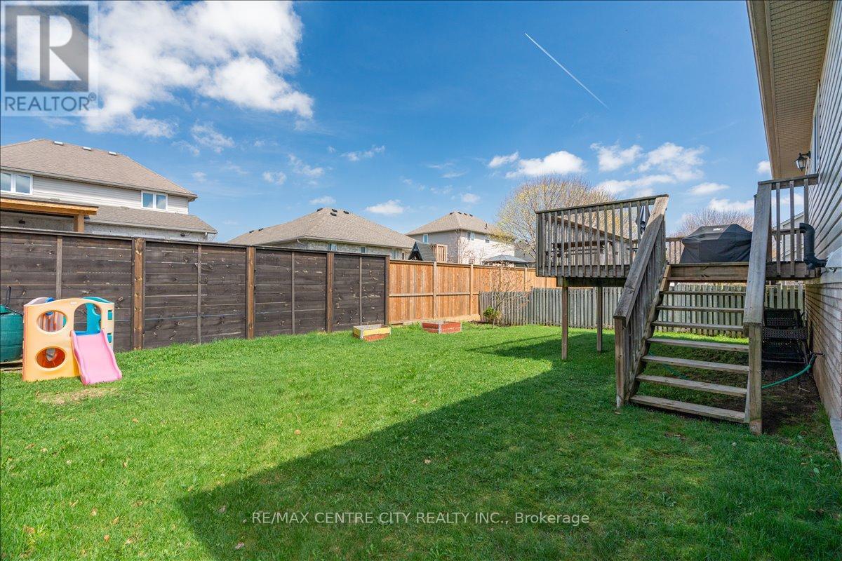 71 Middlesex Drive, Strathroy-Caradoc, Ontario  N7G 4G5 - Photo 43 - X13018538