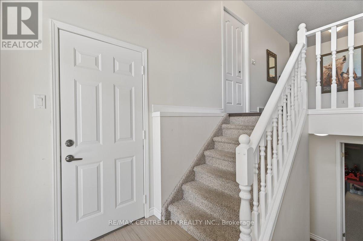 71 Middlesex Drive, Strathroy-Caradoc, Ontario  N7G 4G5 - Photo 6 - X13018538