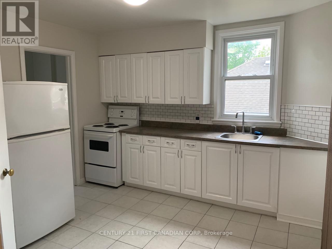 Apt 3 - 359 Princess Avenue, London East, Ontario  N6B 2A7 - Photo 2 - X13018584