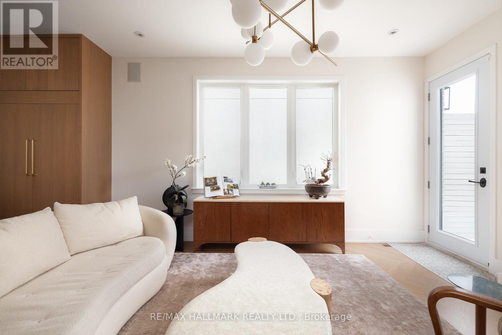 18 Foxley Street, Toronto, Ontario  M6J 1R1 - Photo 12 - C13000942