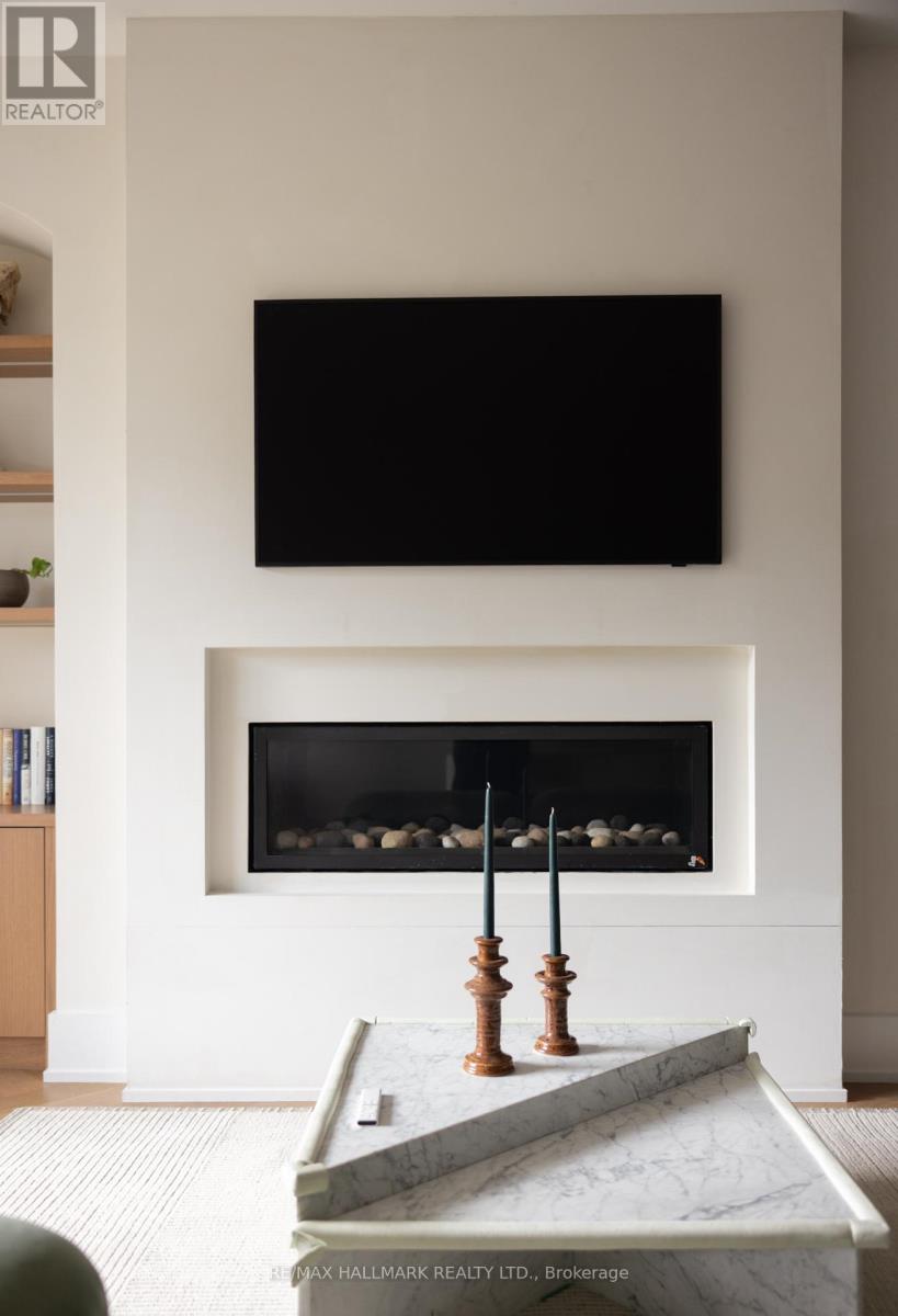 18 Foxley Street, Toronto, Ontario  M6J 1R1 - Photo 17 - C13000942