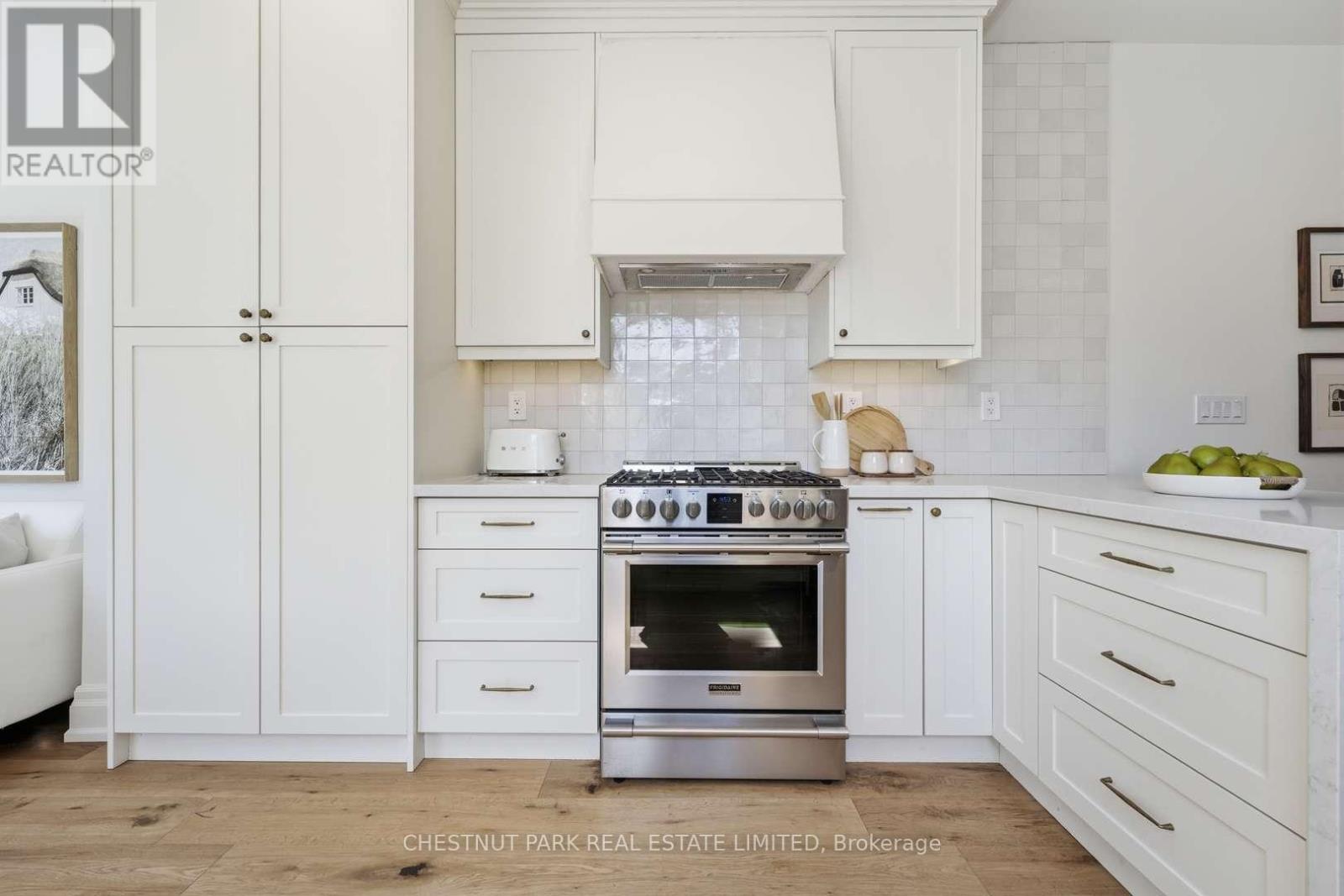 430 Jones Avenue, Toronto, Ontario  M4J 3G3 - Photo 5 - E13008122