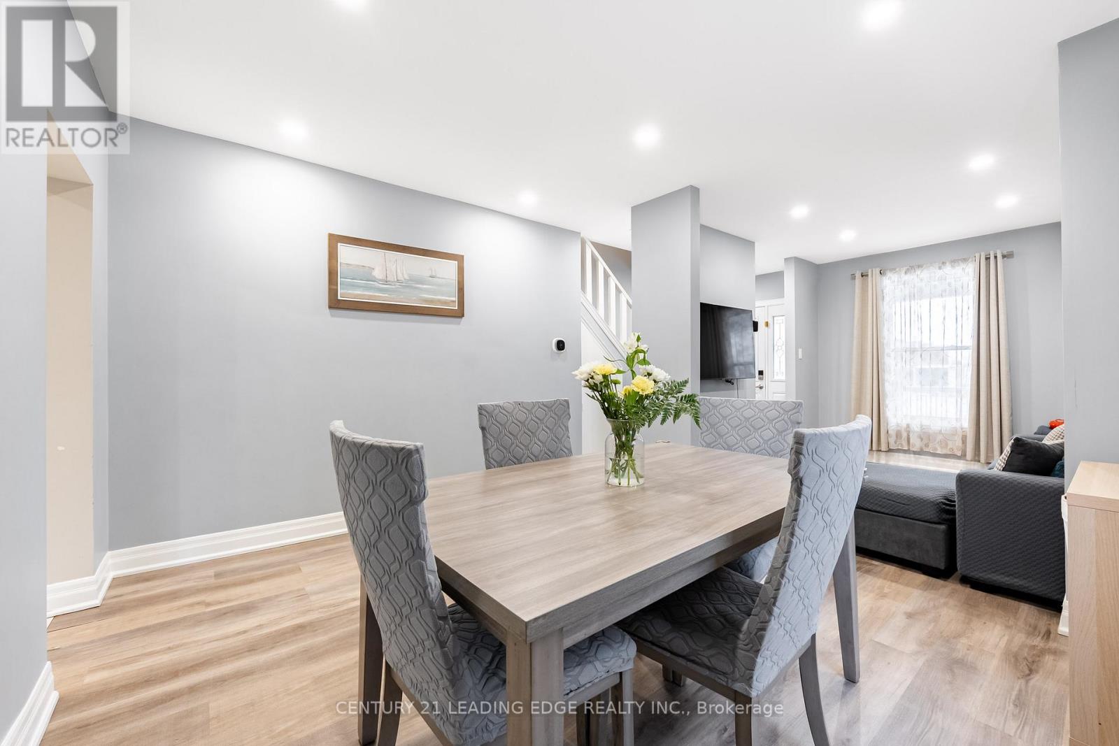 38 Goldwin Avenue, Toronto, Ontario  M6M 2C4 - Photo 10 - W12966106