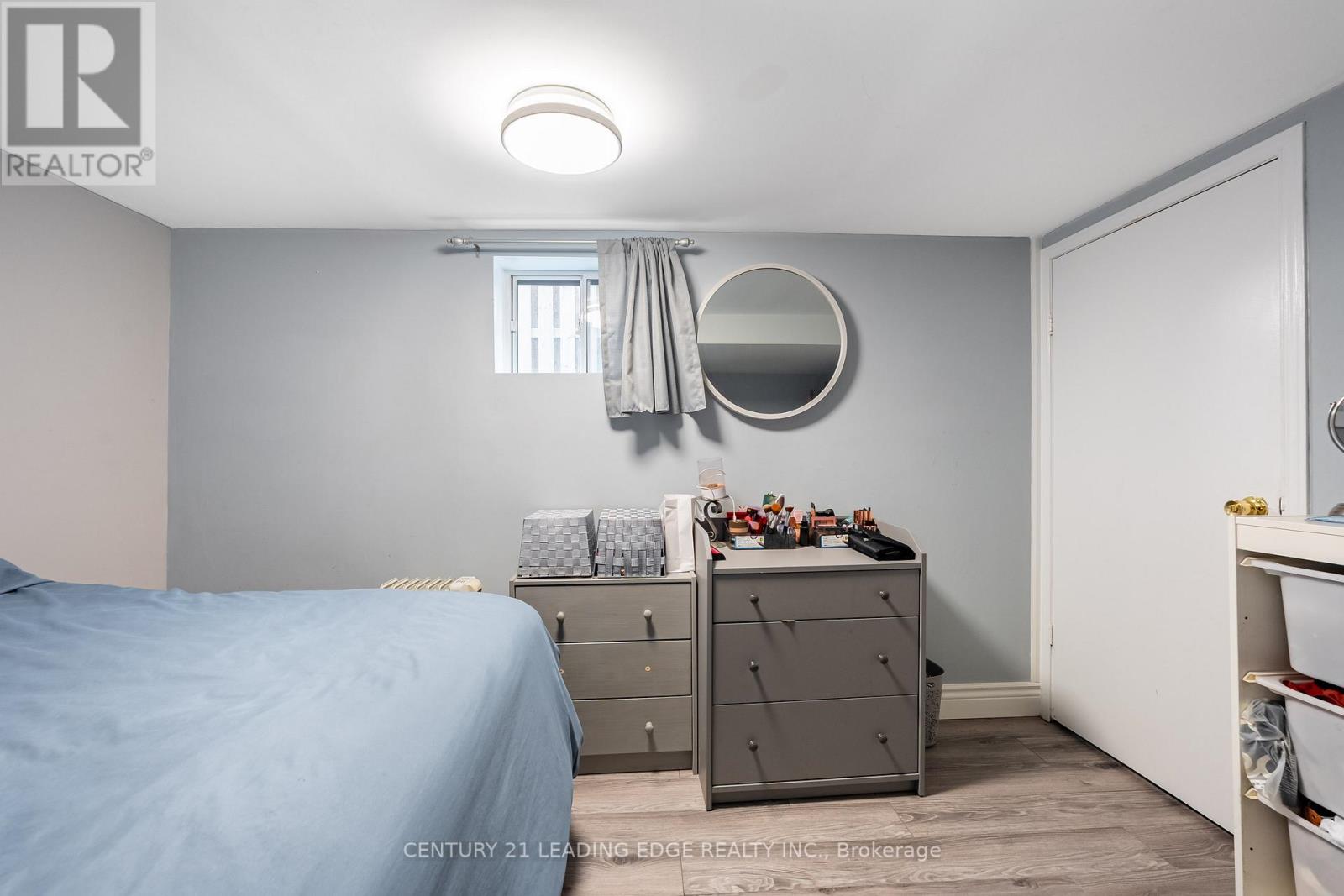 38 Goldwin Avenue, Toronto, Ontario  M6M 2C4 - Photo 25 - W12966106