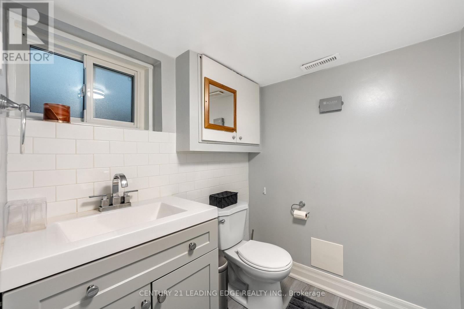 38 Goldwin Avenue, Toronto, Ontario  M6M 2C4 - Photo 28 - W12966106