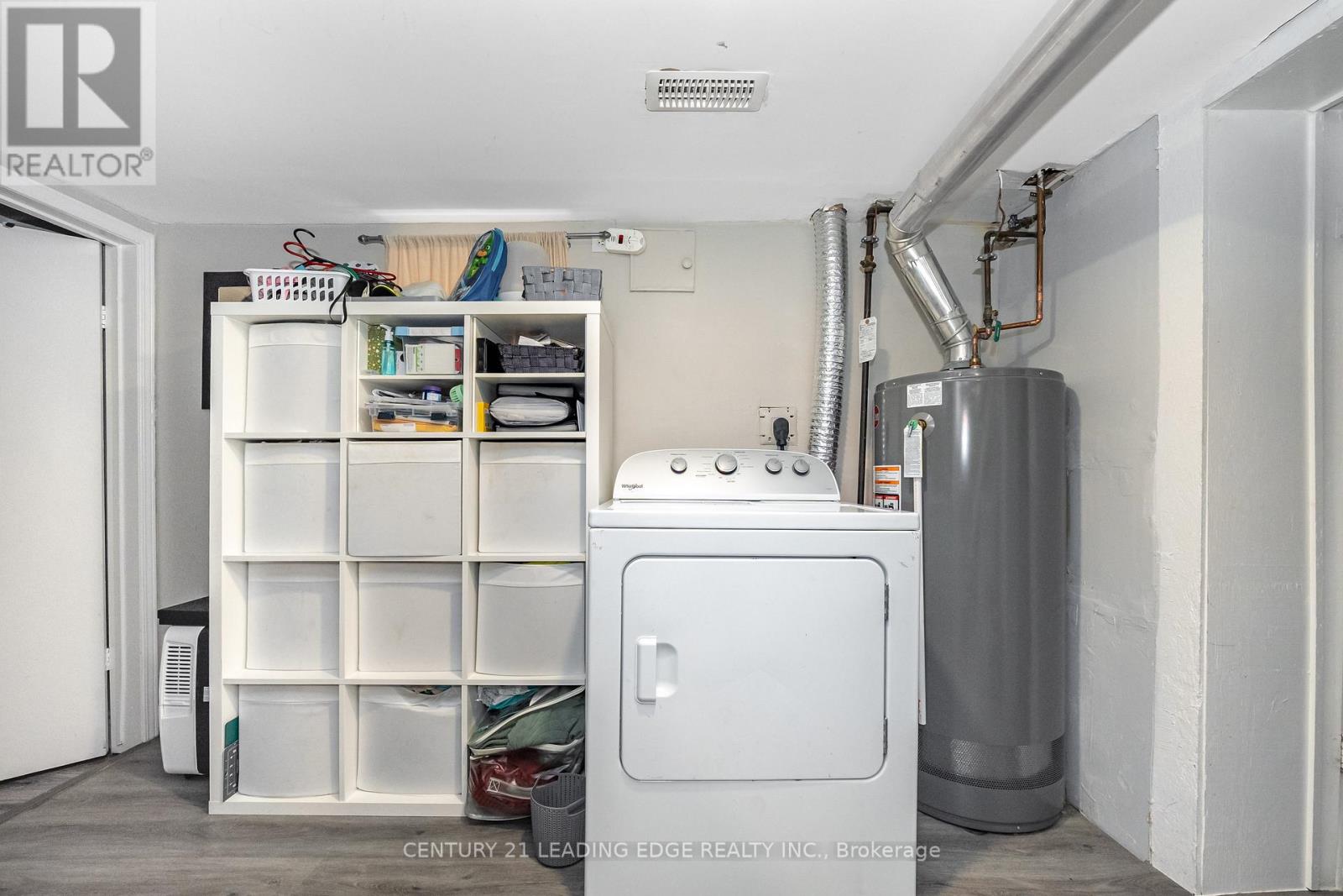 38 Goldwin Avenue, Toronto, Ontario  M6M 2C4 - Photo 27 - W12966106