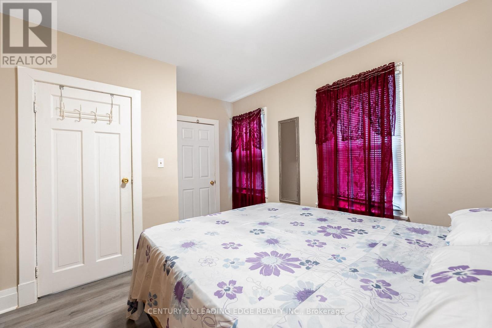 38 Goldwin Avenue, Toronto, Ontario  M6M 2C4 - Photo 21 - W12966106