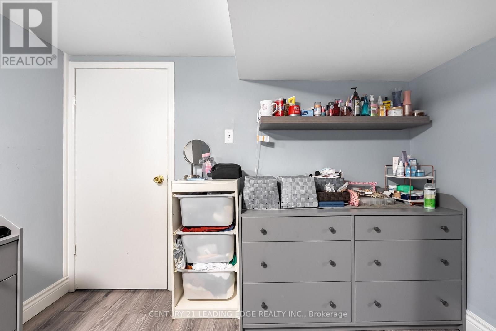 38 Goldwin Avenue, Toronto, Ontario  M6M 2C4 - Photo 26 - W12966106