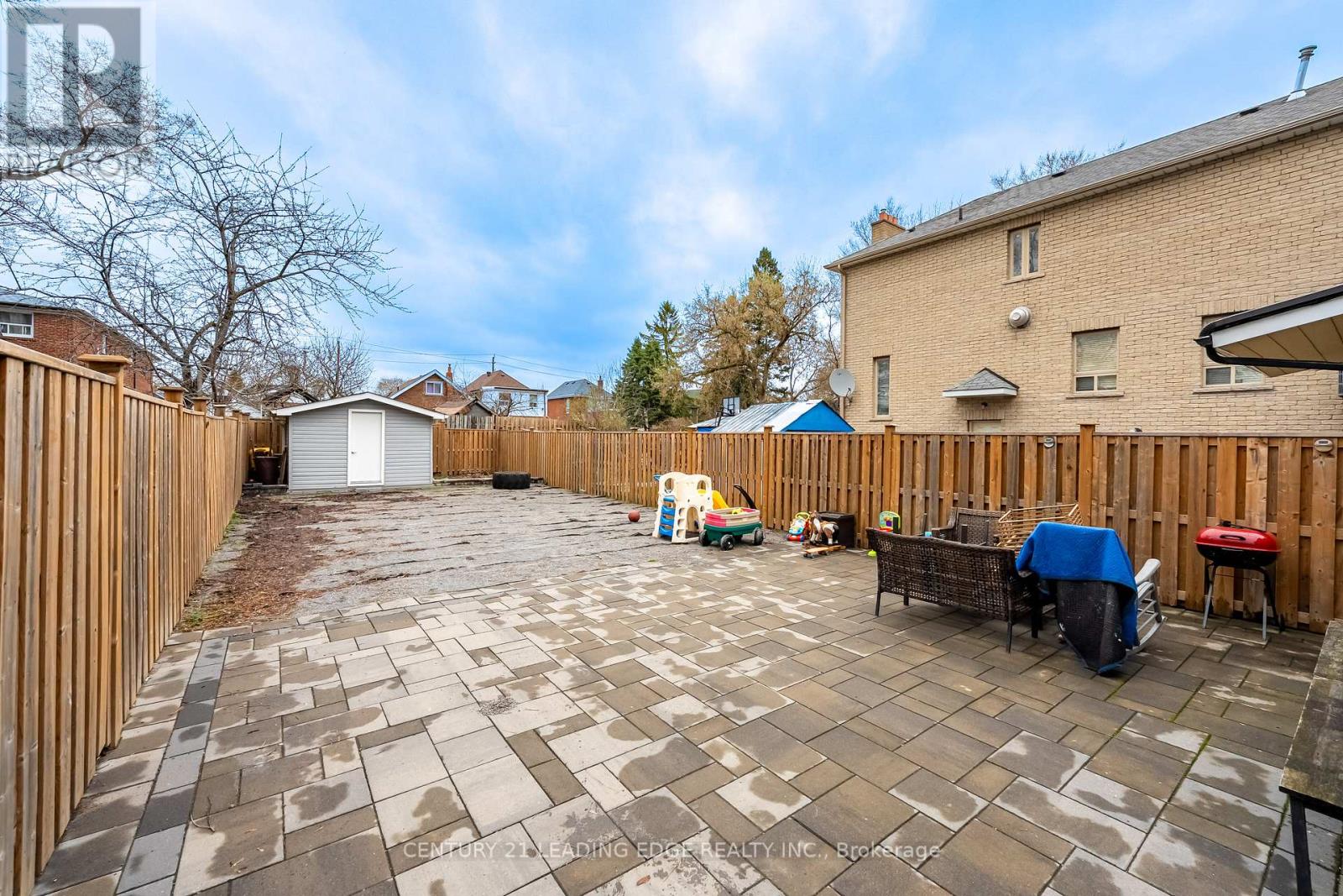 38 Goldwin Avenue, Toronto, Ontario  M6M 2C4 - Photo 31 - W12966106