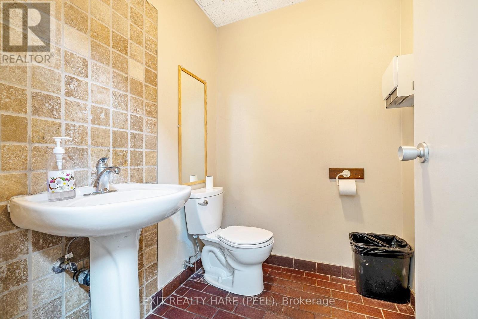 134 Queen Street E, Brampton, Ontario  L6V 1B2 - Photo 19 - W13006760