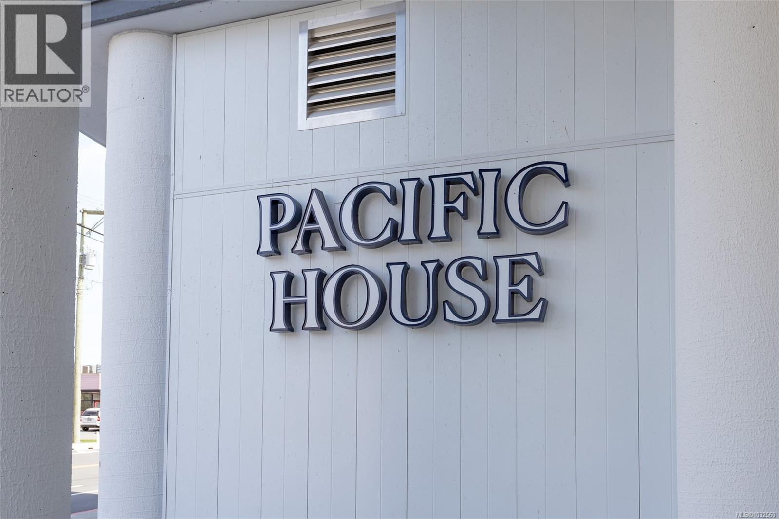 503 899 Esquimalt Rd, Esquimalt, British Columbia  V9A 3M5 - Photo 3 - 1032560