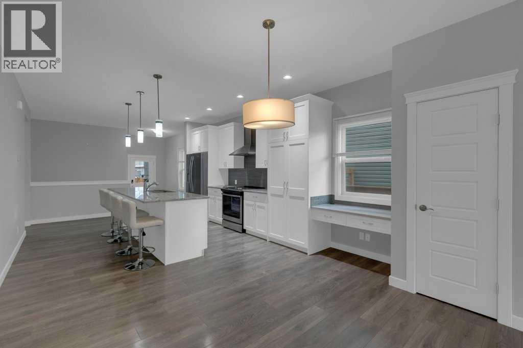 137 Willow Park N, Cochrane, Alberta  T4C 2N3 - Photo 11 - A2279897