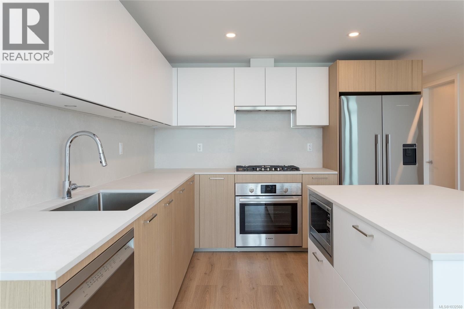 503 899 Esquimalt Rd, Esquimalt, British Columbia  V9A 3M5 - Photo 11 - 1032560