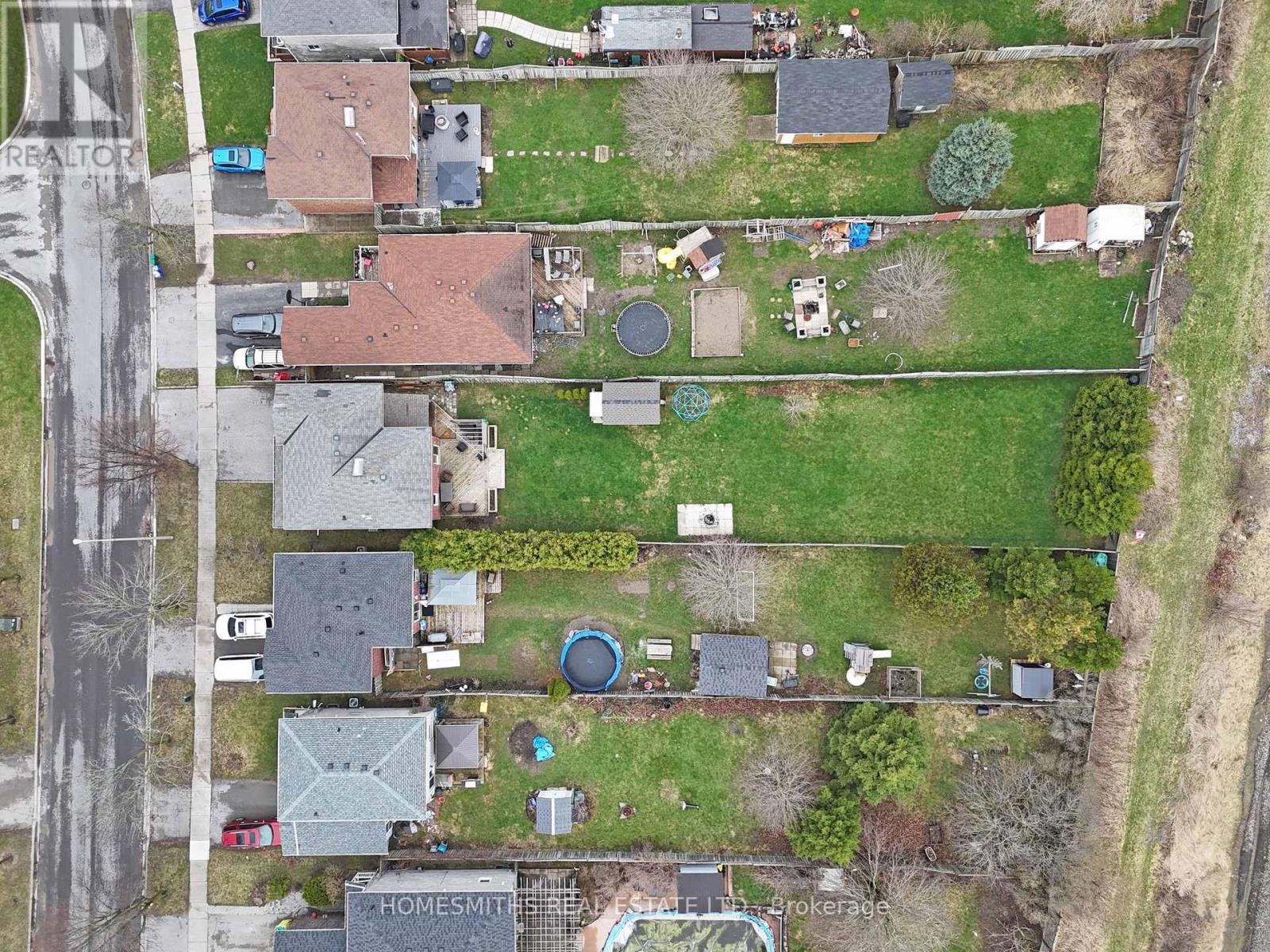 160 Andrew Street, Clarington (Newcastle), Ontario  L1B 1J6 - Photo 4 - E13018580