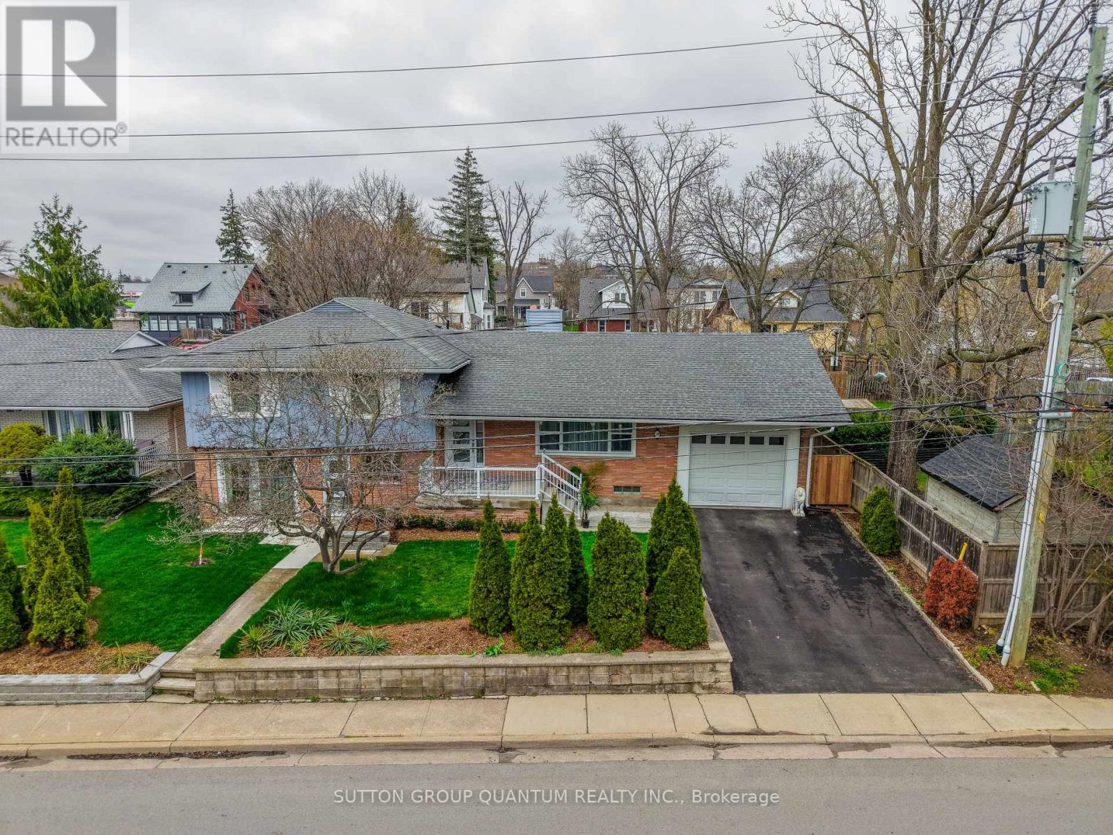50 Barton Street, Hamilton, Ontario  L9H 1N8 - Photo 1 - X13014196