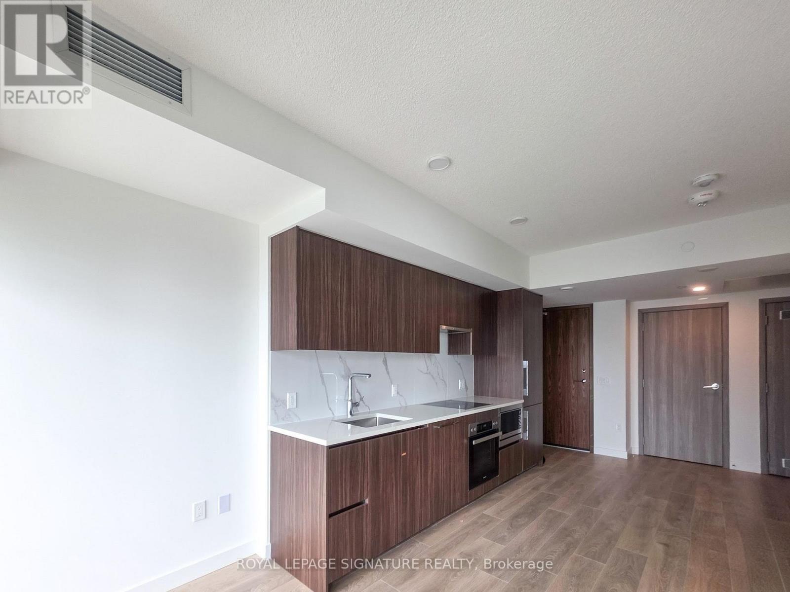 3312 - 3 Concord Cityplace Way, Toronto, Ontario  M5V 0X4 - Photo 3 - C13018486