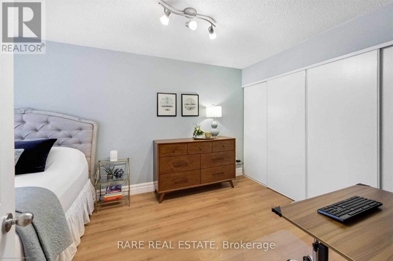 402 - 40 Scollard Street, Toronto, Ontario  M5R 3S1 - Photo 2 - C13018590