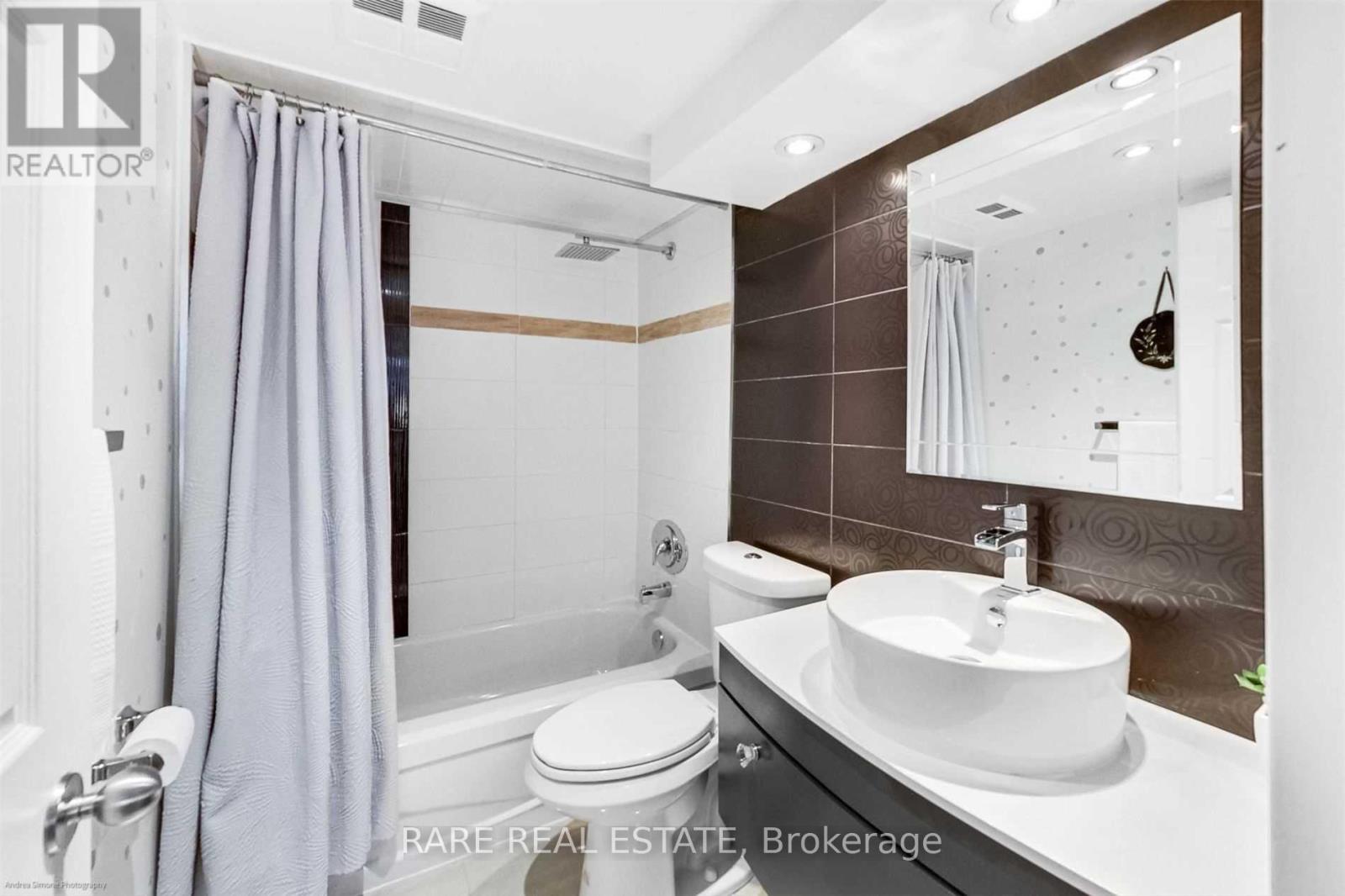 402 - 40 Scollard Street, Toronto, Ontario  M5R 3S1 - Photo 4 - C13018590