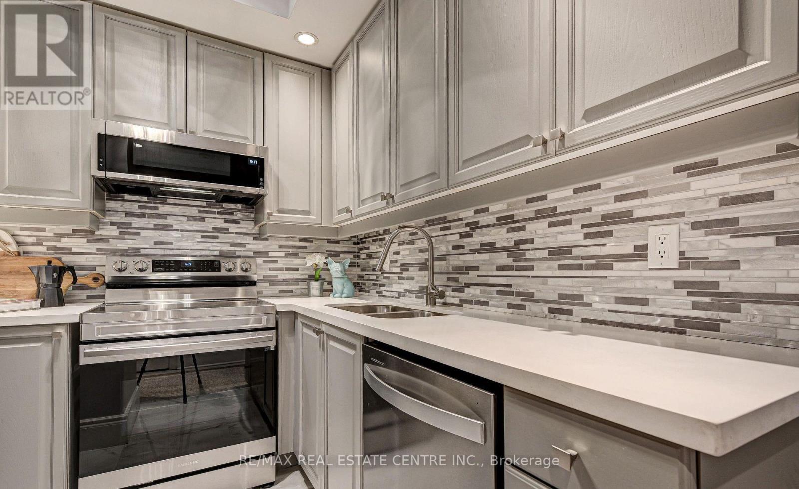 2529 - 15 Northtown Way, Toronto, Ontario  M2N 7A2 - Photo 5 - C13018598