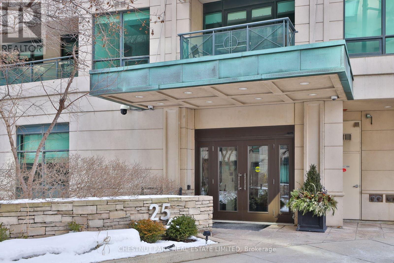 909 - 25 SCRIVENER SQUARE, Toronto, Ontario