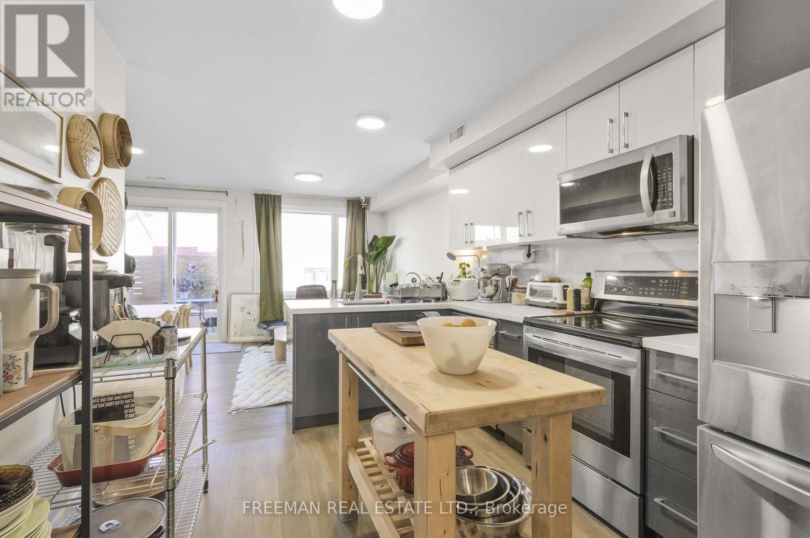 49 Beatrice Street, Toronto (Trinity-Bellwoods), Ontario  M6J 2T2 - Photo 18 - C13018632