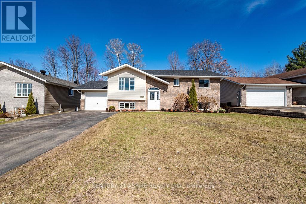 64 SPRUCE STREET, Petawawa, Ontario