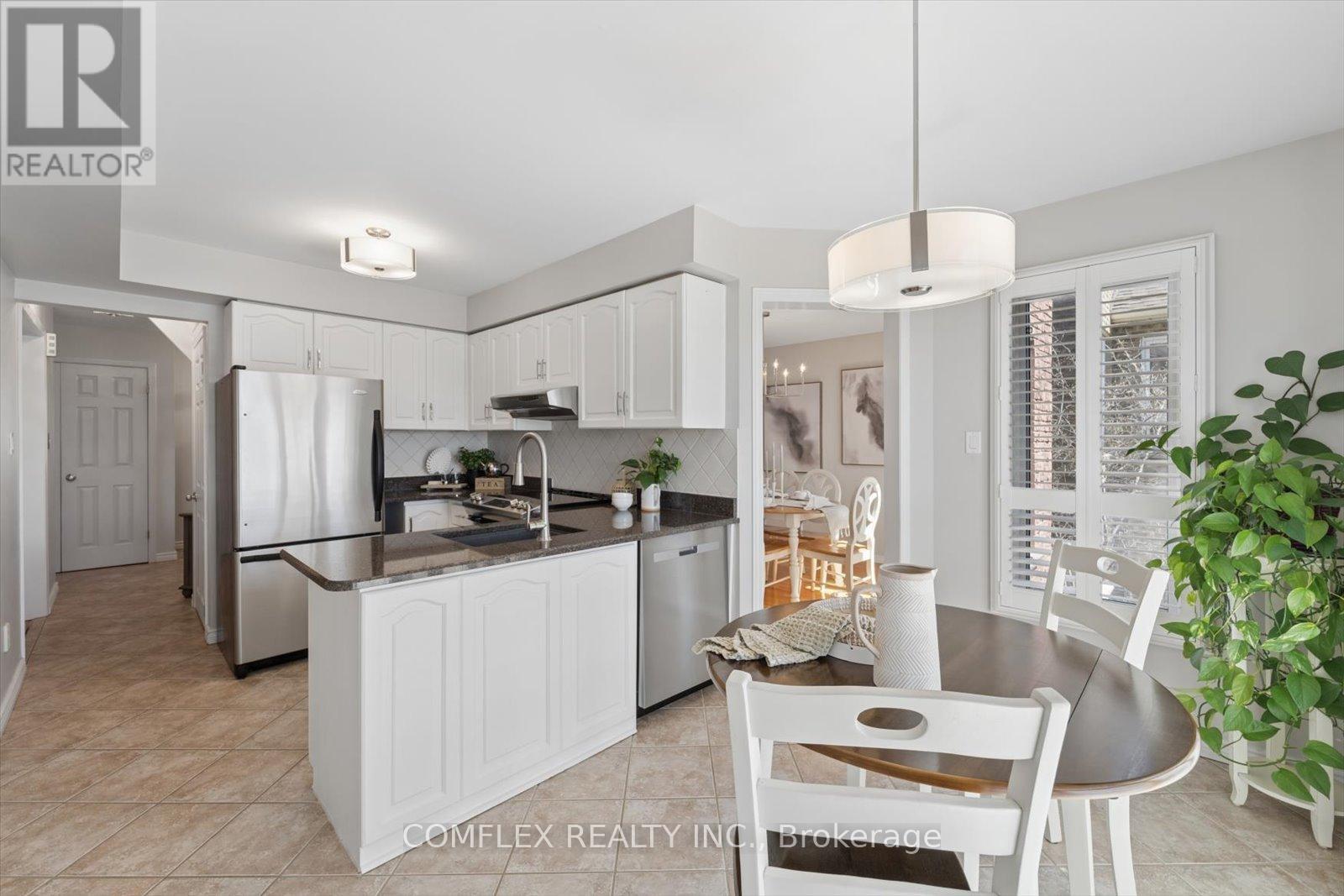 43 Waywell Street, Whitby, Ontario  L1N 8P4 - Photo 11 - E13018530