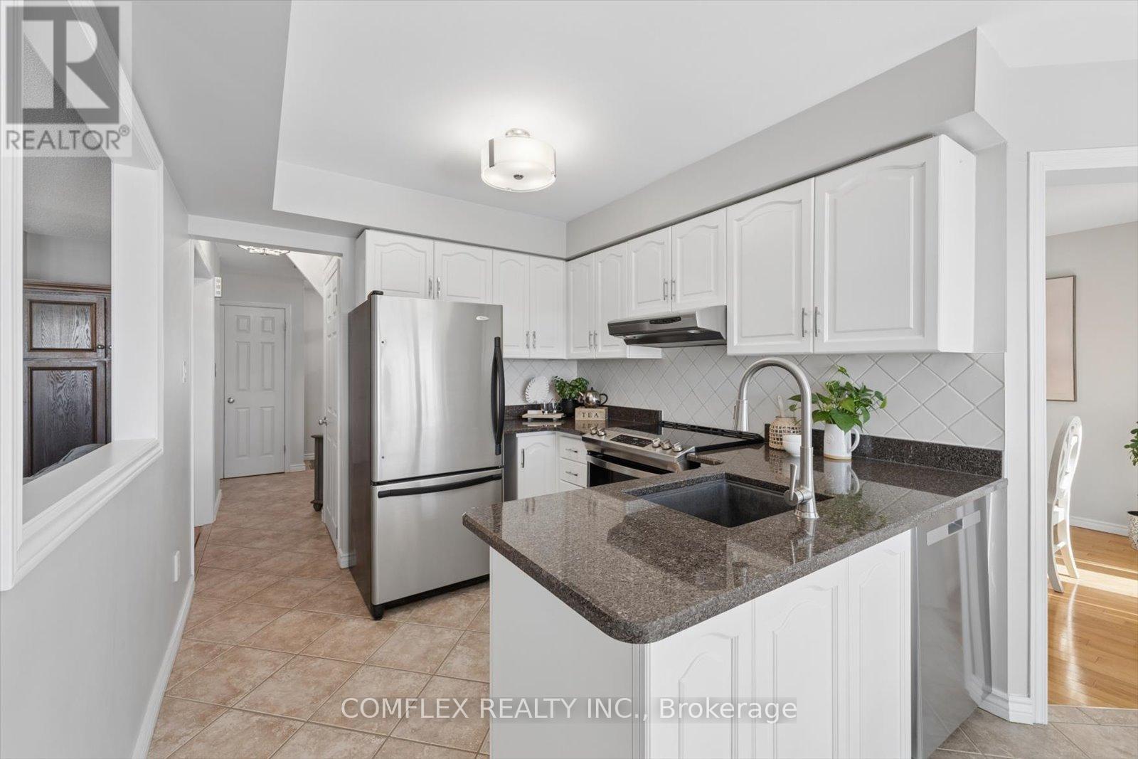 43 Waywell Street, Whitby, Ontario  L1N 8P4 - Photo 12 - E13018530